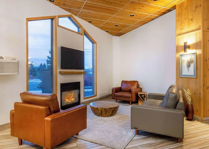 Luxury hotel only: Wingate By Wyndham Butte City Center